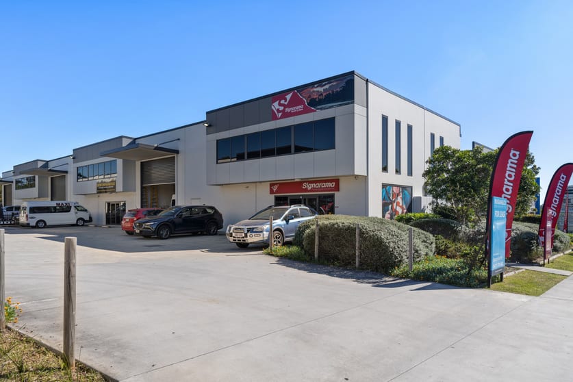 Click to view all images 1/71 Flinders Parade North Lakes QLD 4509 - Image 2