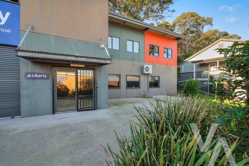 Click to view all images 5/192 Macquarie Road Warners Bay NSW 2282 - Image 1