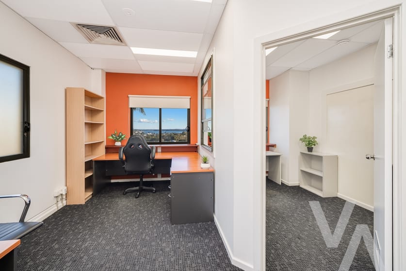 Click to view all images 5/192 Macquarie Road Warners Bay NSW 2282 - Image 2
