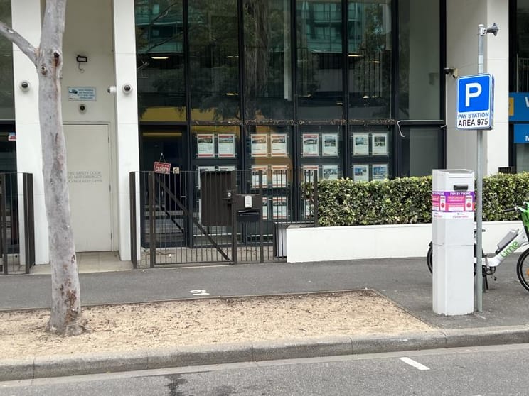 Click to view all images 7/365 Docklands Drive Docklands VIC 3008 - Image 1