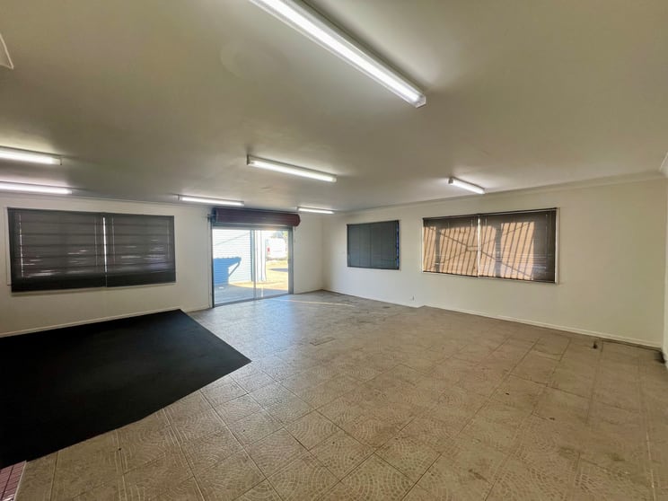 Click to view all images 1/53 Randall Street Slacks Creek QLD 4127 - Image 3