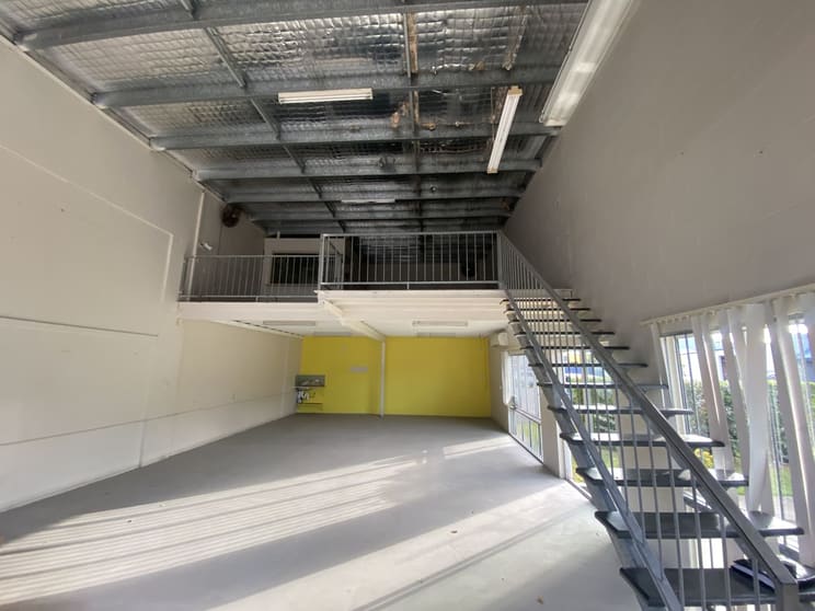Click to view all images 1/21 Donaldson Street Manunda QLD 4870 - Image 2