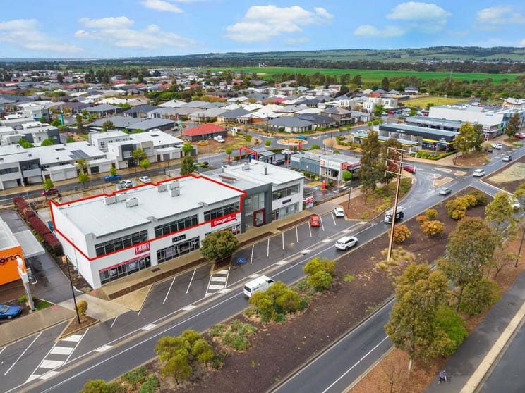 Click to view all images SHOP 4/246 Curtis Rd Munno Para SA 5115 - Image 1