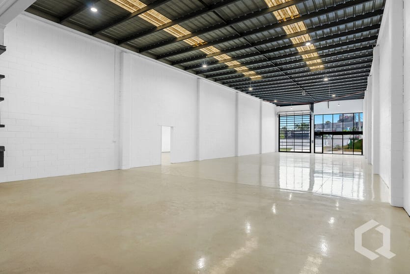 Click to view all images 3405 Pacific Highway Slacks Creek QLD 4127 - Image 2