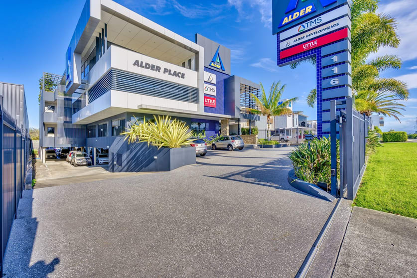 Click to view all images 116 Siganto Drive Helensvale QLD 4212 - Image 2