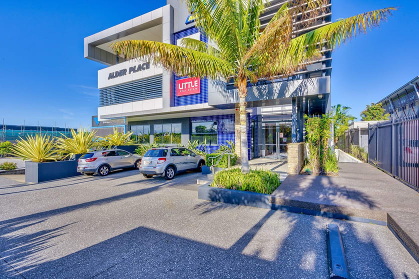 Click to view all images 116 Siganto Drive Helensvale QLD 4212 - Image 1