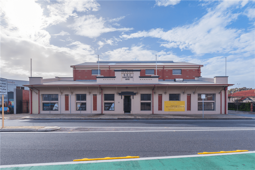 Click to view all images 10 Parry Street Fremantle WA 6160 - Image 2