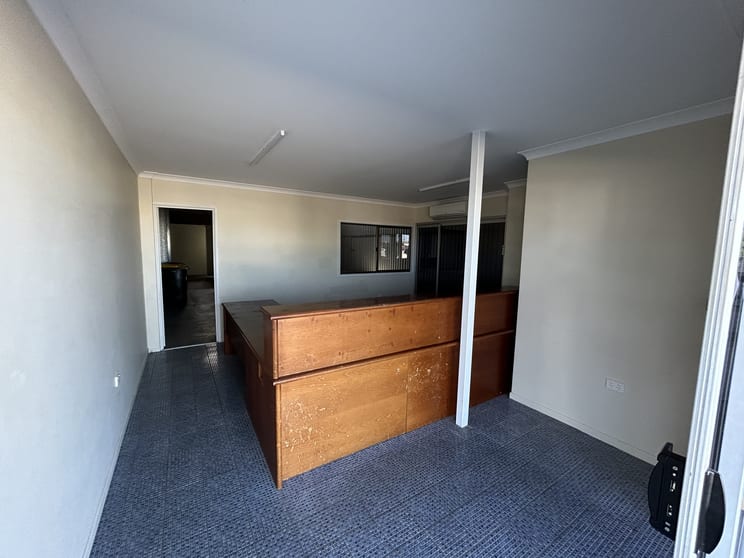 Click to view all images 4/62 Islander Road Pialba QLD 4655 - Image 3