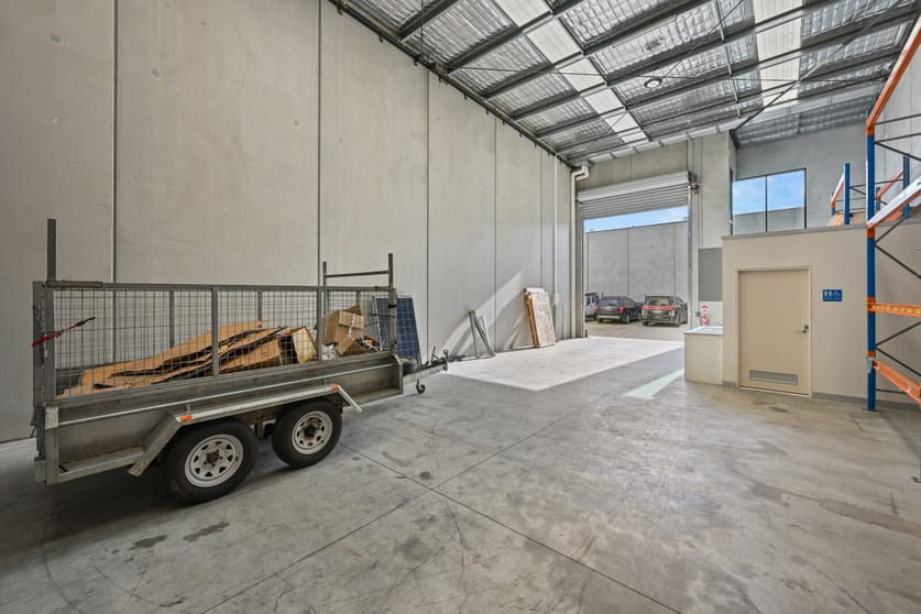 Click to view all images 7/25 Centre Way Croydon South VIC 3136 - Image 3