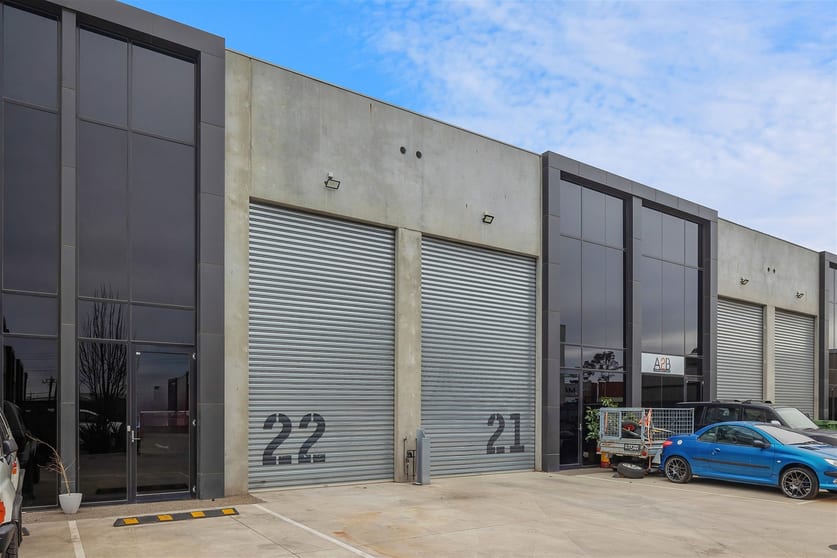 Click to view all images 22/10 Cawley Road Yarraville VIC 3013 - Image 2