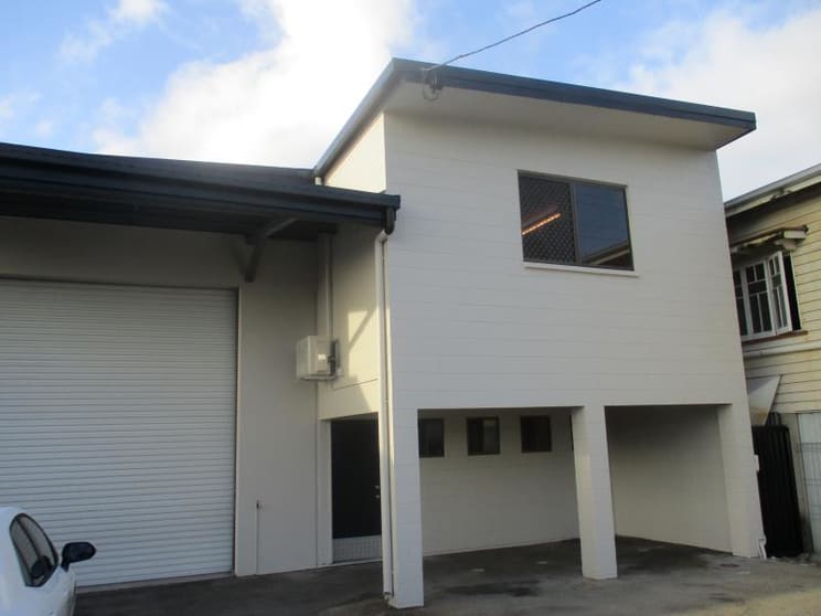 Click to view all images 111 Hartley Street Portsmith QLD 4870 - Image 2