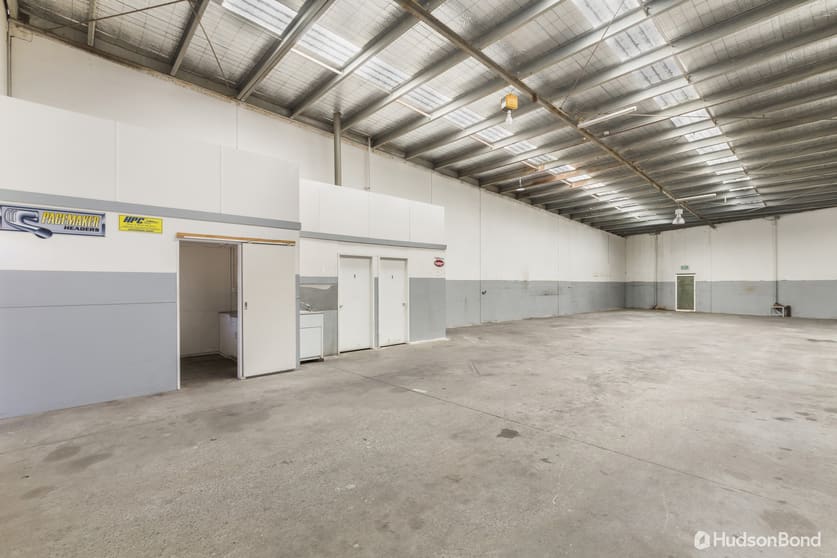 Click to view all images 3/44 Henderson Road Rowville VIC 3178 - Image 2