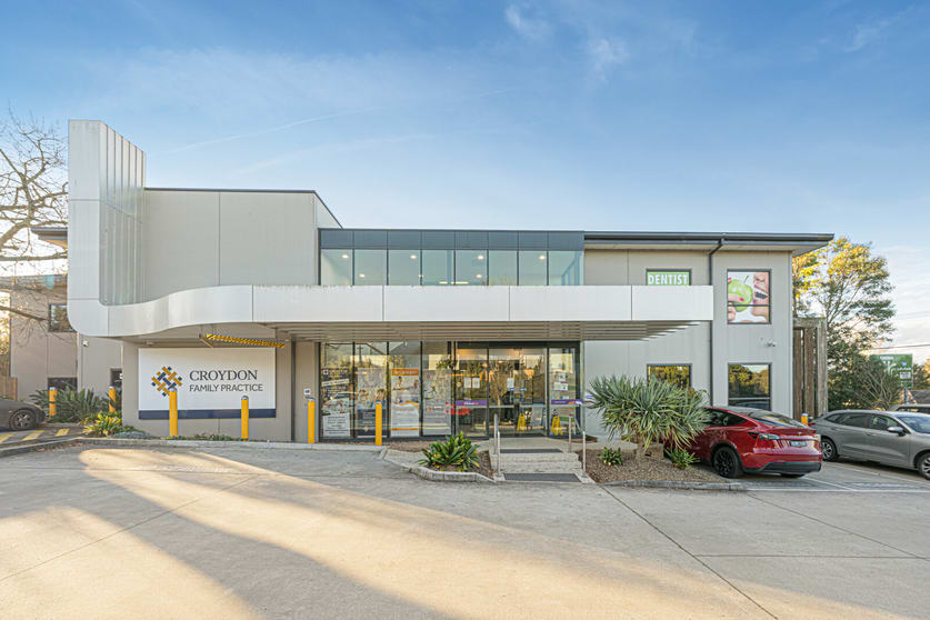 Click to view all images 24 Dorset Road Croydon VIC 3136 - Image 2