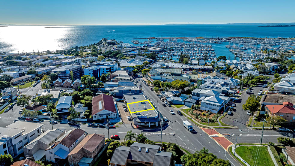 Click to view all images Shop 2/99 Cambridge Parade Manly QLD 4179 - Image 1
