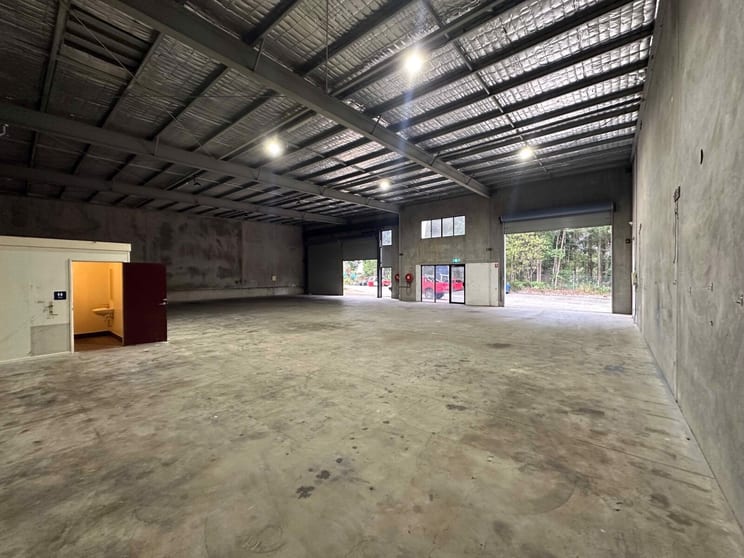 Click to view all images Unit 2 & 3/24 Central Park Drive Yandina QLD 4561 - Image 2