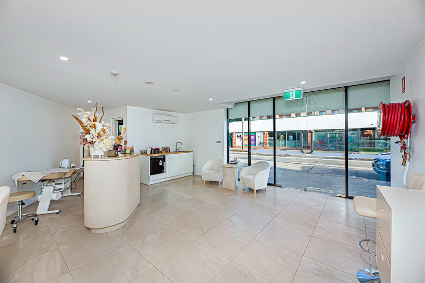 Click to view all images 1/4 Livingstone Road Petersham NSW 2049 - Image 3