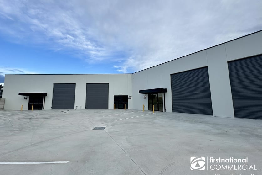 Click to view all images 5/122 Bosworth Road Bairnsdale VIC 3875 - Image 3