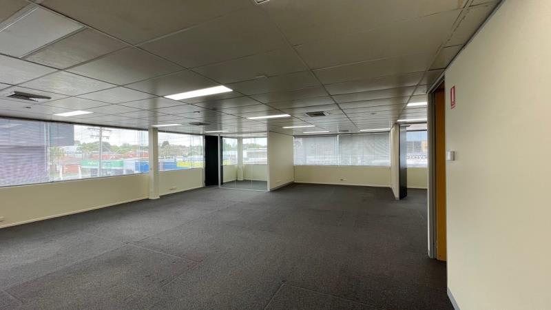 Click to view all images Level 1 2A/36-40 New Street Ringwood VIC 3134 - Image 3