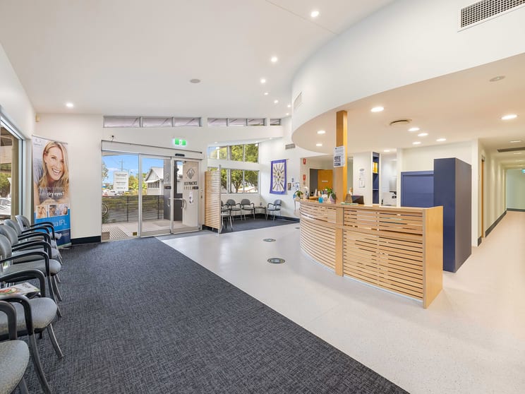 Click to view all images 64 Landsborough Parade Golden Beach QLD 4551 - Image 3