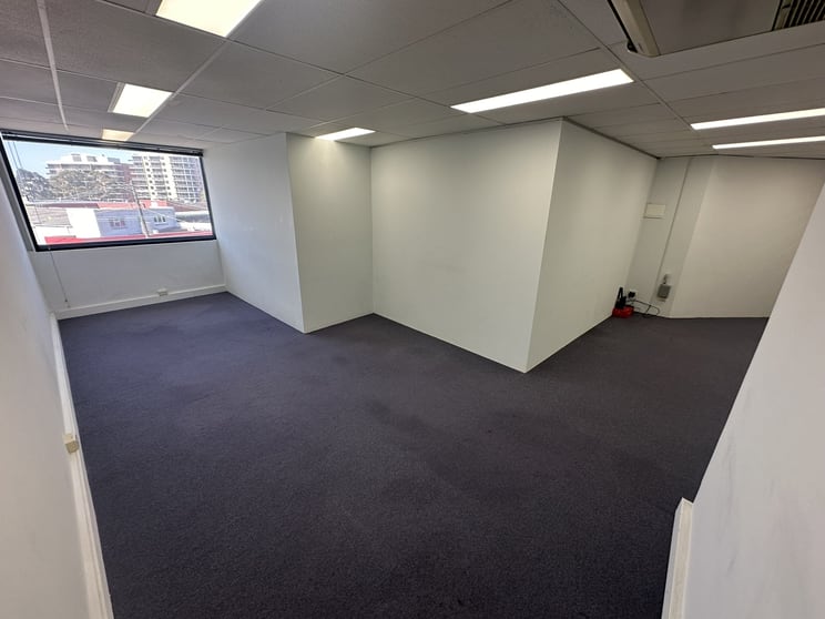Click to view all images 16/75 Pacific Highway Waitara NSW 2077 - Image 2