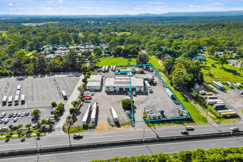 Click to view all images 3850-3858 Mount Lindesay Highway Park Ridge QLD 4125 - Image 1