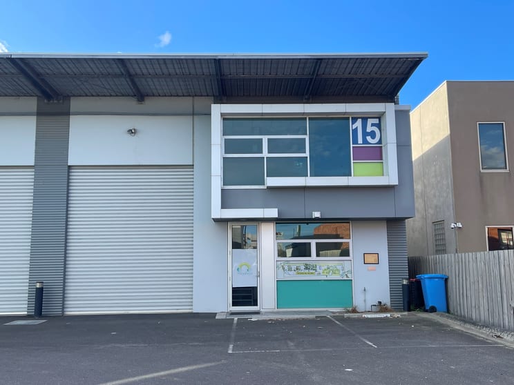 Click to view all images 15 / 347 Bay Road Cheltenham VIC 3192 - Image 1