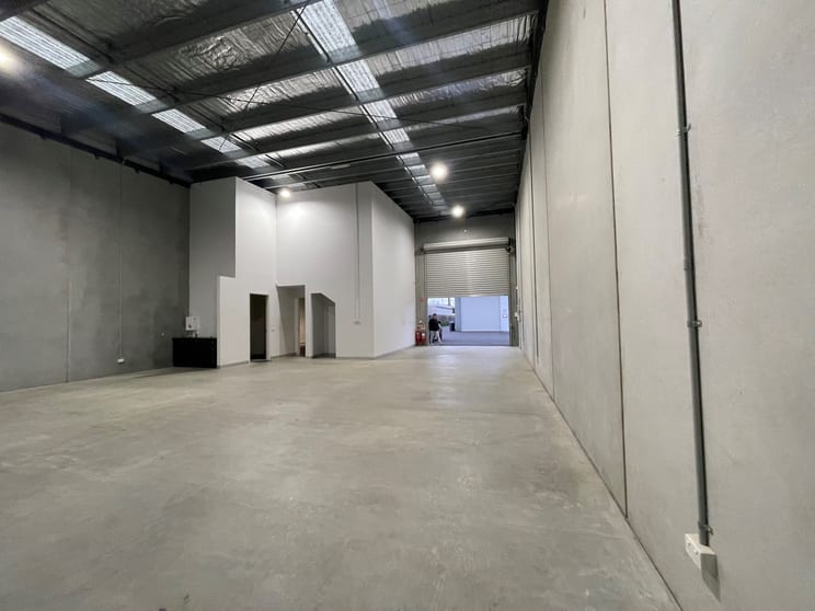 Click to view all images 15 / 347 Bay Road Cheltenham VIC 3192 - Image 2