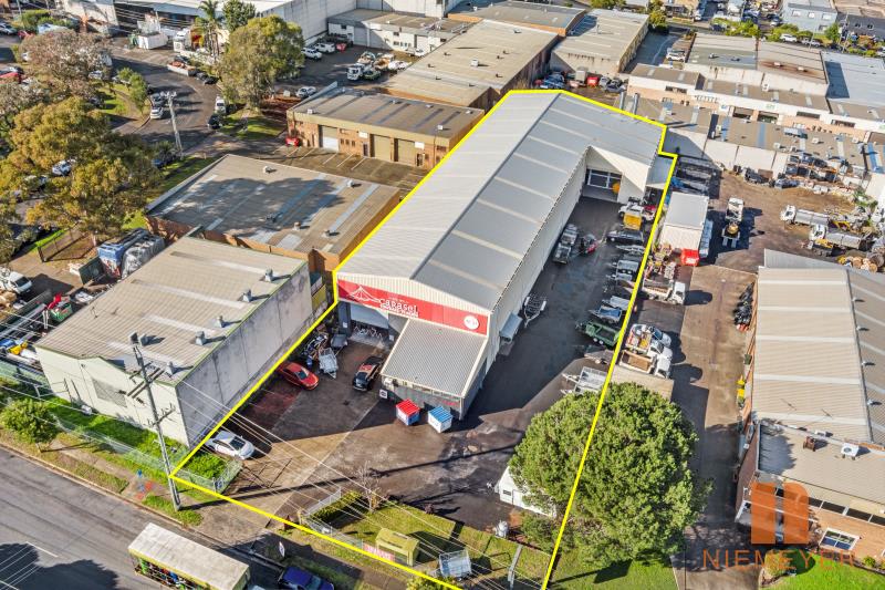 Click to view all images Freestanding/51 Powers Road Seven Hills NSW 2147 - Image 2