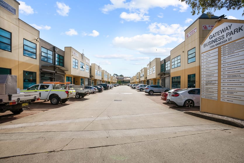 Click to view all images Unit 4/105A Vanessa Street Kingsgrove NSW 2208 - Image 1