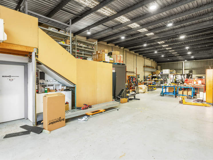 Click to view all images 3/114-118 Gilba Road Girraween NSW 2145 - Image 2