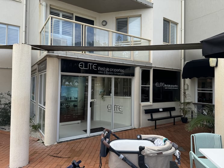 Click to view all images 4/8 Point Cartwright Drive Buddina QLD 4575 - Image 1