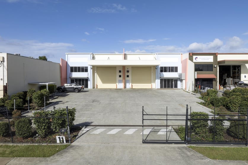 Click to view all images 11 Ellerslie Road Meadowbrook QLD 4131 - Image 1