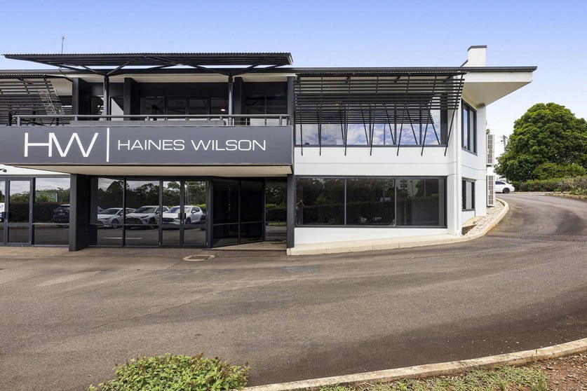 Click to view all images 5/4 Tourist Road East Toowoomba QLD 4350 - Image 1