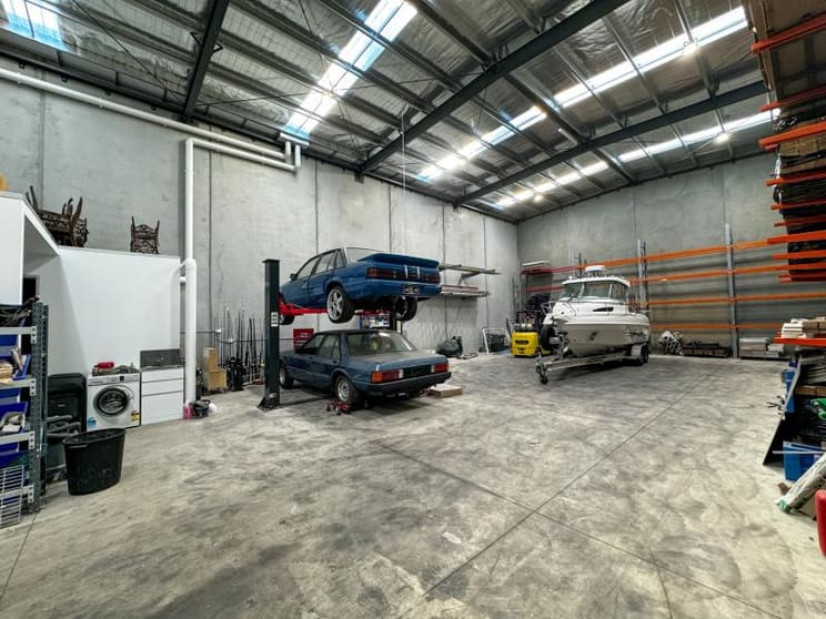Click to view all images 16A Robbins Circuit Williamstown North VIC 3016 - Image 3