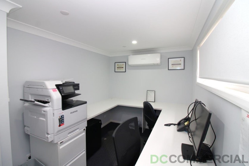 Click to view all images 61 North Street Harlaxton QLD 4350 - Image 2