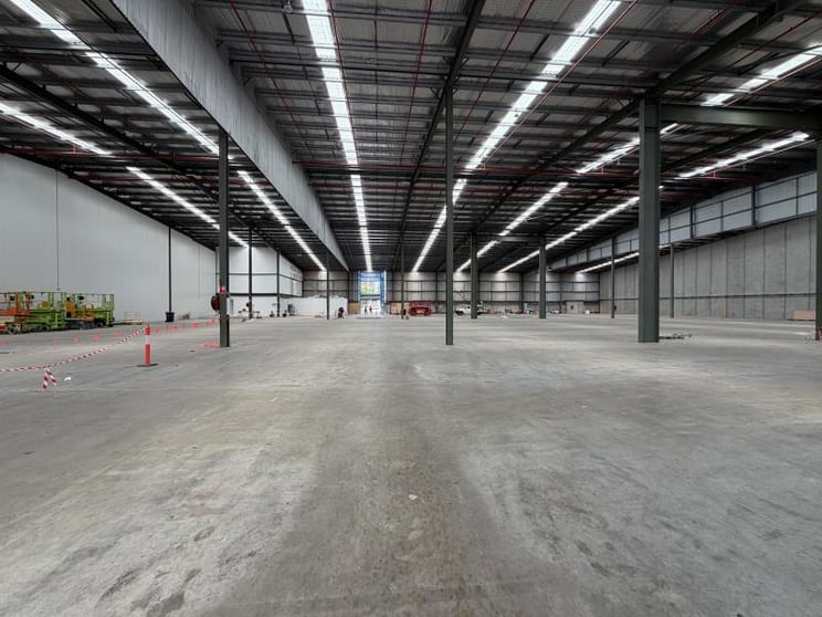 Click to view all images 437 Plummer St Port Melbourne VIC 3207 - Image 2