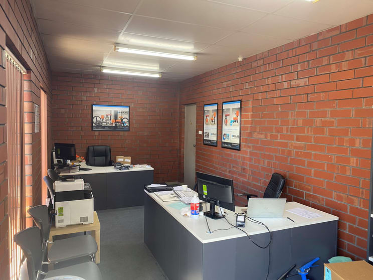 Click to view all images 17 Birralee Road Regency Park SA 5010 - Image 3