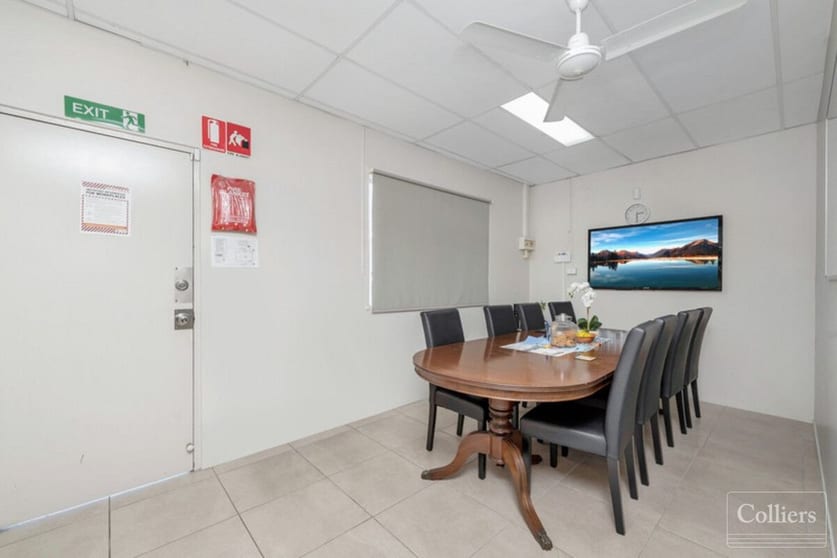 Click to view all images 581 Ross River Road Kirwan QLD 4817 - Image 3