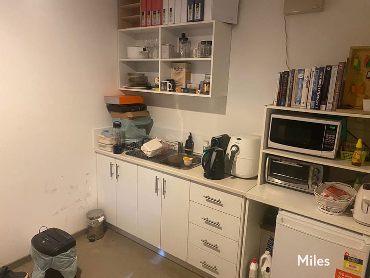 Click to view all images 24 Orthla Avenue Heidelberg West VIC 3081 - Image 2