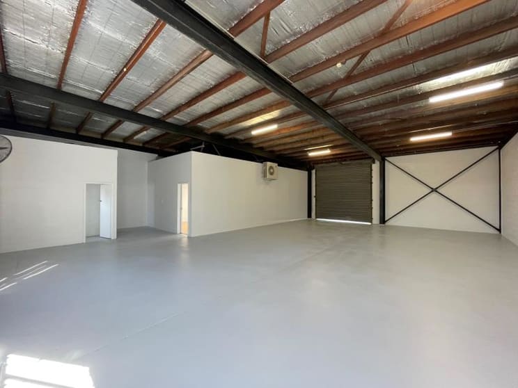 Click to view all images Unit 3/197 Ingham Road West End QLD 4810 - Image 2