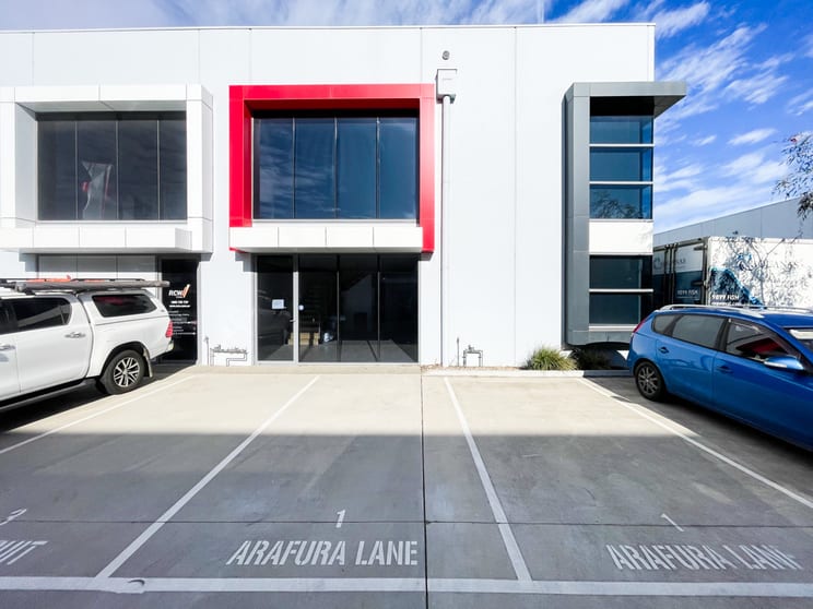 Click to view all images 1 Arafura Lane Keysborough VIC 3173 - Image 1
