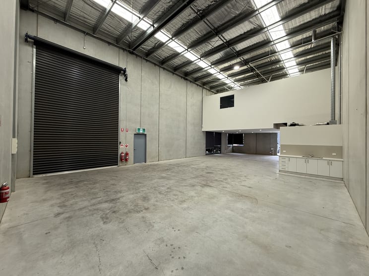Click to view all images 1 Arafura Lane Keysborough VIC 3173 - Image 2