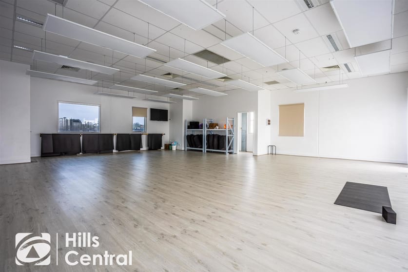 Click to view all images 100/7 Hoyle Avenue Castle Hill NSW 2154 - Image 3
