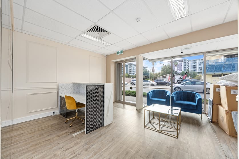 Click to view all images 3/257 West Coast Highway Scarborough WA 6019 - Image 3