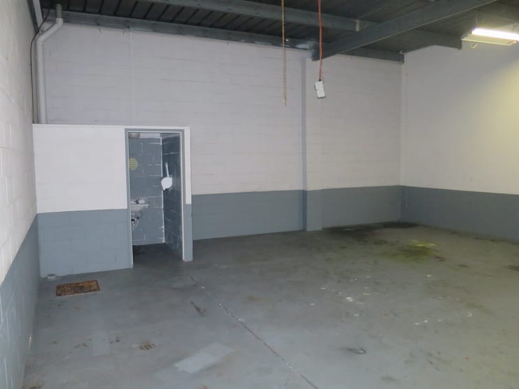 Click to view all images 3/3489 Pacific Highway Slacks Creek QLD 4127 - Image 3