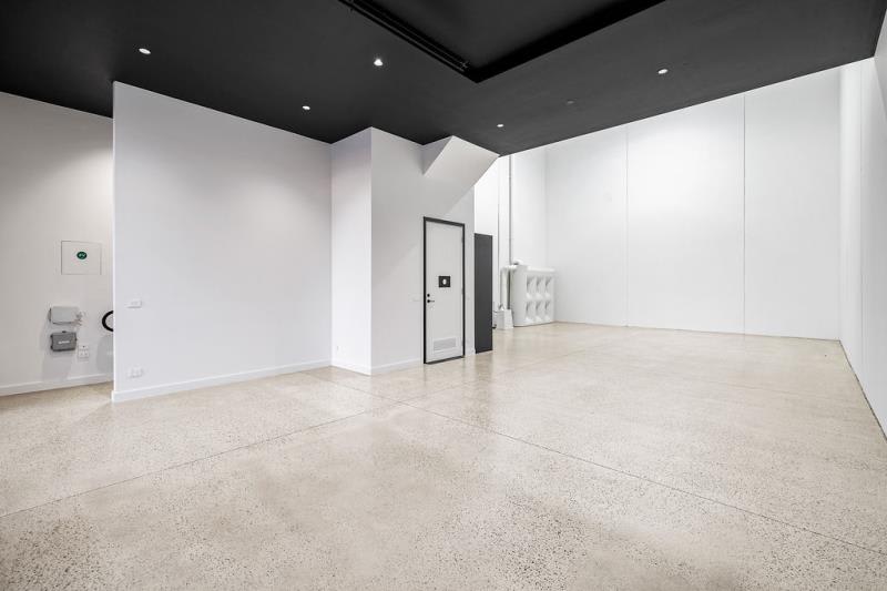 Click to view all images Unit 11, 12-14 Robbins Circuit Williamstown VIC 3016 - Image 2