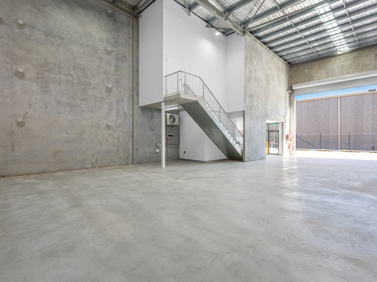 Click to view all images 4/40-42 Pavesi Street Smithfield NSW 2164 - Image 3