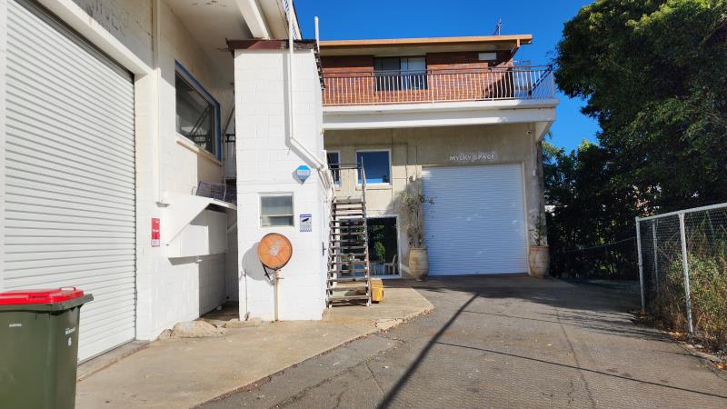 Ground  Suite 1/6 Brightlands Court Mermaid Waters QLD 4218 - Image 3