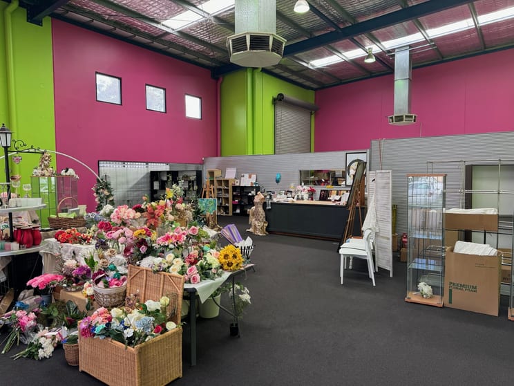 Click to view all images Willetton WA 6155 - Image 2