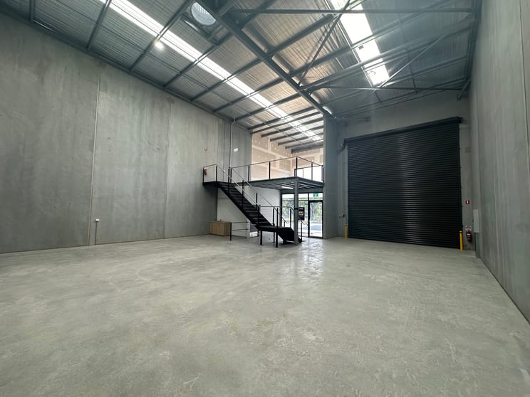 Click to view all images 8/2 Indigo Loop Yallah NSW 2530 - Image 2